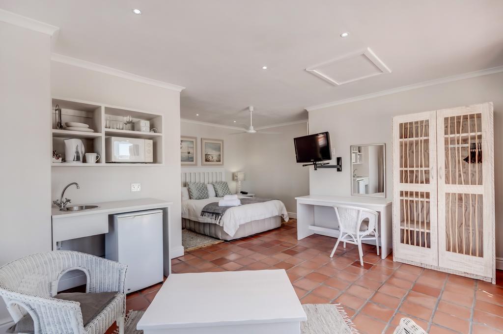 First Avenue Guesthouse Порт-Элизабет Номер фото
