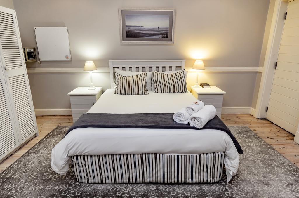 First Avenue Guesthouse Порт-Элизабет Экстерьер фото