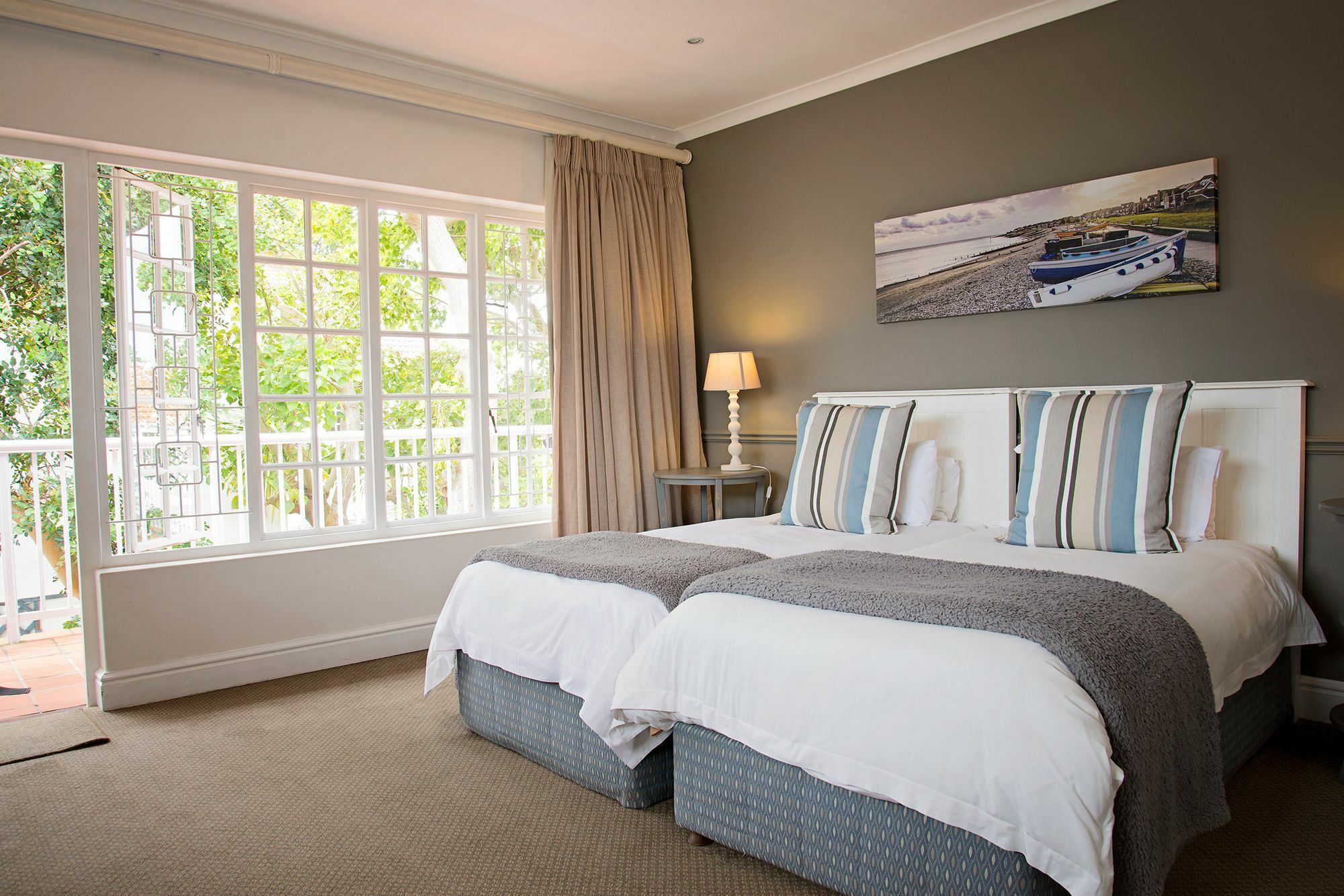 First Avenue Guesthouse Порт-Элизабет Экстерьер фото