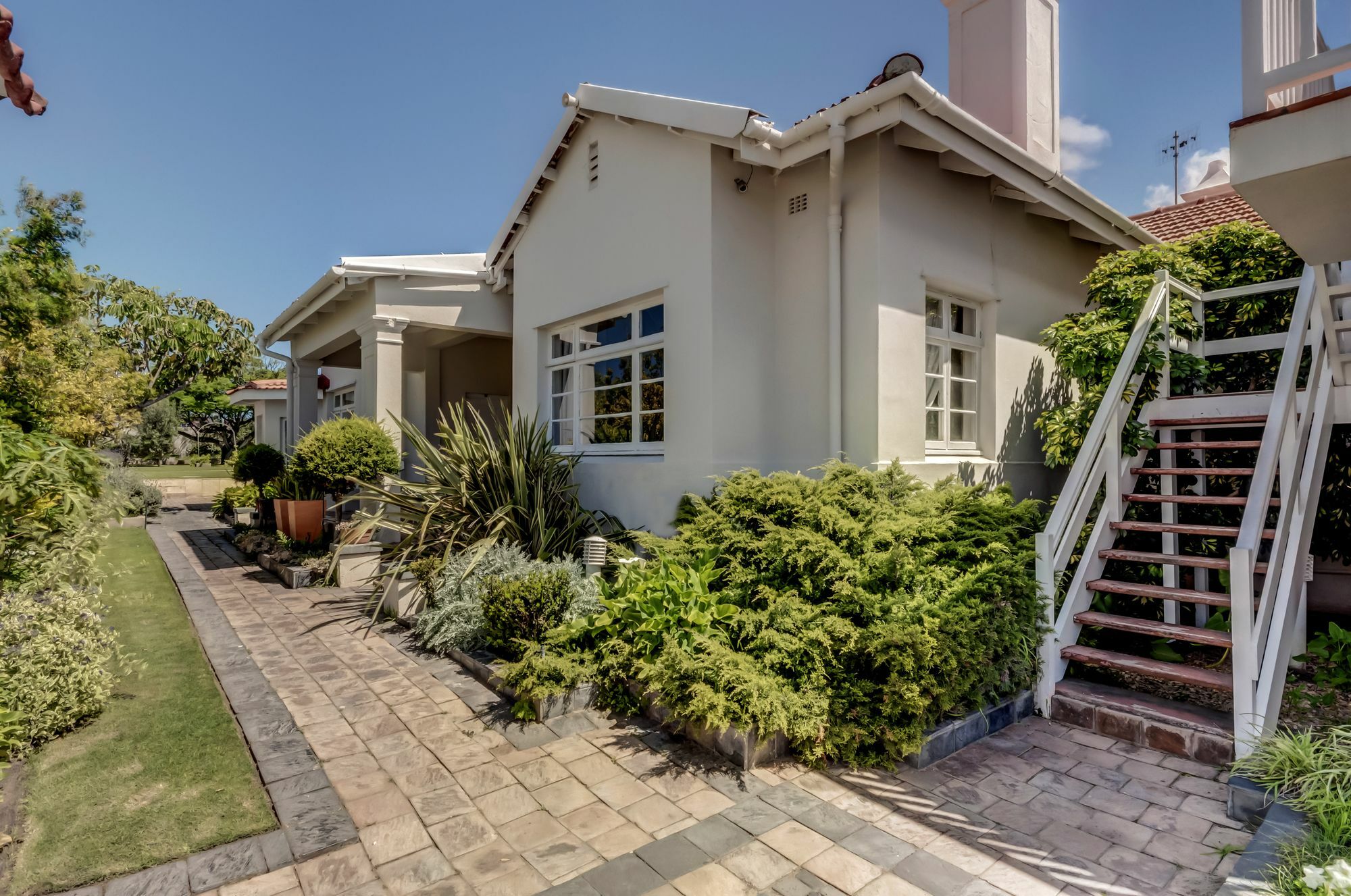 First Avenue Guesthouse Порт-Элизабет Экстерьер фото